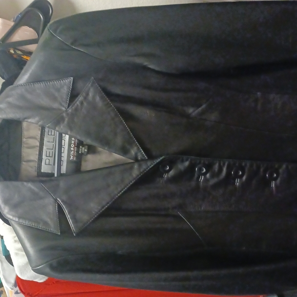 Jackets - Picture 3 of 7